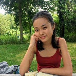 Meet your Posher, Lena